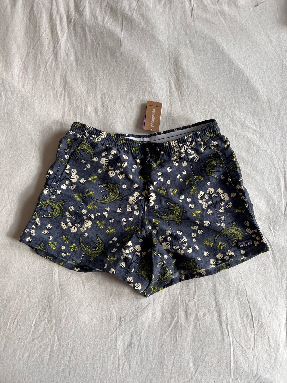 Patagonia Baggies Women’s Shorts - alligators!
